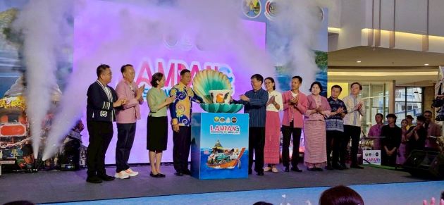 พช.ลำปาง ยกทัพสินค้าของดีเมืองลำปาง ไปจัดแสดงและจำหน่ายในงาน “LAMPANG ROADSHOW TO ANDAMAN” OTOP ล้านนาลําปางสู่อันดามัน