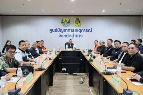 พช. ลำปาง ร่วมประชุมติดตามสถานการณ์อุทกภัย กำชับเตรียมความพร้อมรับมือภัยพิบัติอย่างรอบด้าน